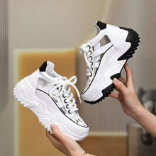 Laden Sie das Bild in den Galerie-Viewer, Passende, hohle High-Top-Schuhe mit dicker Sohle