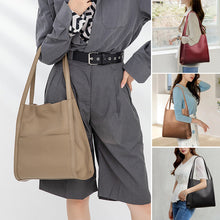 Laden Sie das Bild in den Galerie-Viewer, Crossbody-Tasche aus Leder mit großem Fassungsvermögen