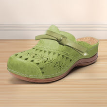 Laden Sie das Bild in den Galerie-Viewer, Ausgehöhlte Hausschuhe mit Schleife