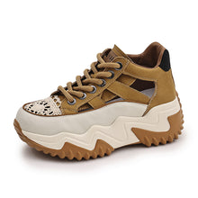 Laden Sie das Bild in den Galerie-Viewer, Passende, hohle High-Top-Schuhe mit dicker Sohle