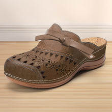 Laden Sie das Bild in den Galerie-Viewer, Ausgehöhlte Hausschuhe mit Schleife