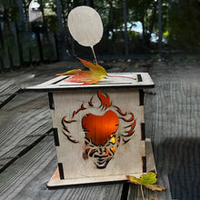 Laden Sie das Bild in den Galerie-Viewer, Horrorfigur Jack Lantern Holzdekoration