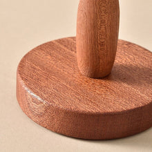 Laden Sie das Bild in den Galerie-Viewer, Ein Baum Solides Holz Isolierunterlage