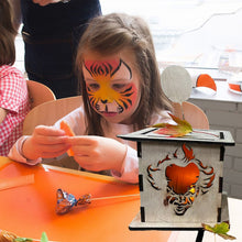 Laden Sie das Bild in den Galerie-Viewer, Horrorfigur Jack Lantern Holzdekoration