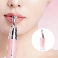 Laden Sie das Bild in den Galerie-Viewer, Brightening Moisturizing Lippenbalsam-Essenz