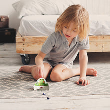 Laden Sie das Bild in den Galerie-Viewer, Auto-Spielzeug für Babys zum Thema Weltraum