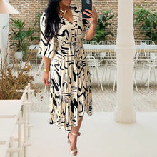 Laden Sie das Bild in den Galerie-Viewer, Kleid mit V-Ausschnitt und Tintendruck