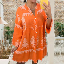 Laden Sie das Bild in den Galerie-Viewer, Babydoll-Kleid mit V-Ausschnitt und Knopfleiste