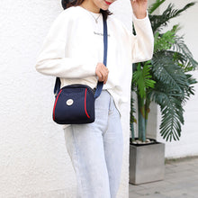 Laden Sie das Bild in den Galerie-Viewer, Shoulder small capacity shell bag