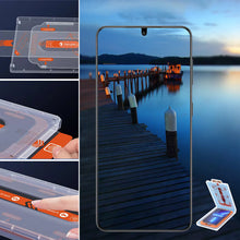 Laden Sie das Bild in den Galerie-Viewer, Automatisch ausrichtende Displayschutzbox für iPhone