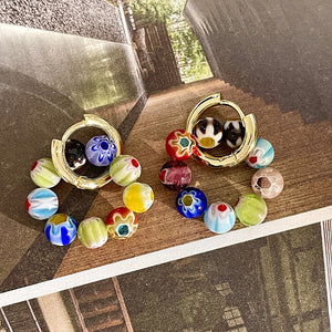 Boho-Ohrringe mit bunten Lucite-Perlen