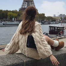 Laden Sie das Bild in den Galerie-Viewer, Strickpullover mit weiten Ärmeln