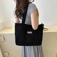 Laden Sie das Bild in den Galerie-Viewer, Cordsamt-Tasche mit großem Fassungsvermögen