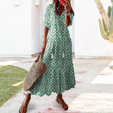 Laden Sie das Bild in den Galerie-Viewer, V-Ausschnitt Lockeres bedrucktes langes Kleid