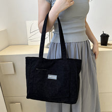 Laden Sie das Bild in den Galerie-Viewer, Cordsamt-Tasche mit großem Fassungsvermögen