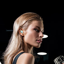 Laden Sie das Bild in den Galerie-Viewer, Drahtloses Bluetooth-Headset im Sci-Fi-Stil