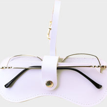 Laden Sie das Bild in den Galerie-Viewer, Sonnenbrillen-Tasche aus Leder
