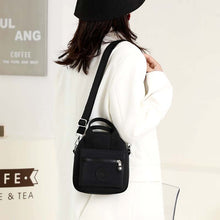Laden Sie das Bild in den Galerie-Viewer, Nylon Satchel Handtasche