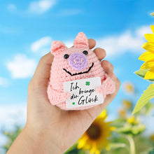 Laden Sie das Bild in den Galerie-Viewer, Rosa gestrickte Schweinchenpuppe
