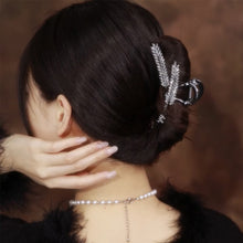 Laden Sie das Bild in den Galerie-Viewer, Metall-Haarspange in Form eines Weizenohrs