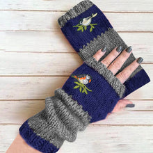 Laden Sie das Bild in den Galerie-Viewer, Bestickte Warme Patchwork-Handschuhe