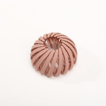 Laden Sie das Bild in den Galerie-Viewer, Lazy Bird's Nest Plate Hairpin