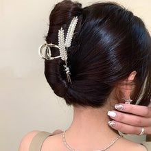 Laden Sie das Bild in den Galerie-Viewer, Metall-Haarspange in Form eines Weizenohrs