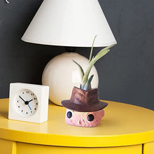 Laden Sie das Bild in den Galerie-Viewer, Gruseliger Mini-Blumentopf