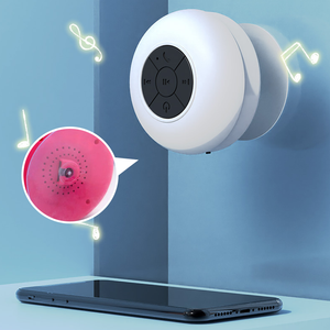 Wasserdichter Bluetooth-Lautsprecher mit bunten Lichtern