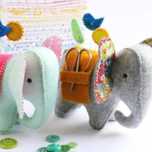 Laden Sie das Bild in den Galerie-Viewer, Niedliche Elefanten-Dekorationsvorlage