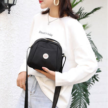 Laden Sie das Bild in den Galerie-Viewer, Shoulder small capacity shell bag