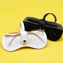 Laden Sie das Bild in den Galerie-Viewer, Sonnenbrillen-Tasche aus Leder