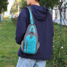 Laden Sie das Bild in den Galerie-Viewer, Wasserdichte Sport-Brusttasche