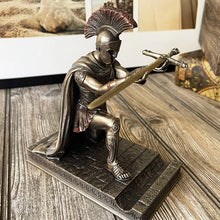 Laden Sie das Bild in den Galerie-Viewer, Griechischer Kommandant Statue Schreibtisch Ornamente Stifthalter