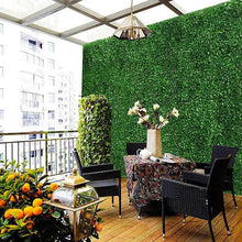 Laden Sie das Bild in den Galerie-Viewer, Simulierter Rasen aus Kunststoff