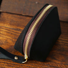 Laden Sie das Bild in den Galerie-Viewer, Kleine Münztasche aus Leder mit Reißverschluss
