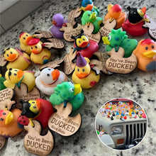 Laden Sie das Bild in den Galerie-Viewer, Jeep-Entenpuppe