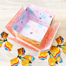 Laden Sie das Bild in den Galerie-Viewer, Magischer fliegender Schmetterling