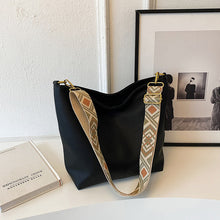 Laden Sie das Bild in den Galerie-Viewer, Modische und schlichte Umhängetasche