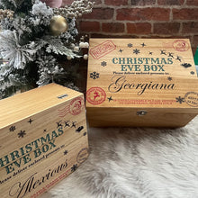 Laden Sie das Bild in den Galerie-Viewer, Holzkiste zum Thema Heiligabend