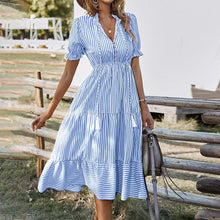 Laden Sie das Bild in den Galerie-Viewer, Gestreiftes Kleid mit V-Ausschnitt