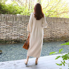 Laden Sie das Bild in den Galerie-Viewer, Lockeres Pulloverkleid mit Laternenärmeln
