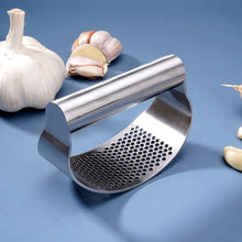 Laden Sie das Bild in den Galerie-Viewer, Manuelle Knoblauchpresse aus Edelstahl