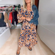 Laden Sie das Bild in den Galerie-Viewer, Bedrucktes Maxikleid mit V-Ausschnitt