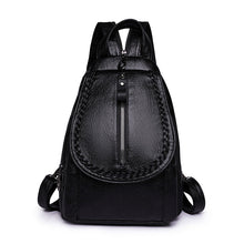 Laden Sie das Bild in den Galerie-Viewer, Twist Clamshell Lederrucksack