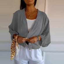 Laden Sie das Bild in den Galerie-Viewer, Locker sitzende lässige Strickjacke mit zwei Knöpfen