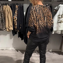 Laden Sie das Bild in den Galerie-Viewer, Lässige Rundhalsbluse mit Leopardenmuster