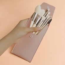 Laden Sie das Bild in den Galerie-Viewer, Set aus 8 Mini-Makeup-Pinseln