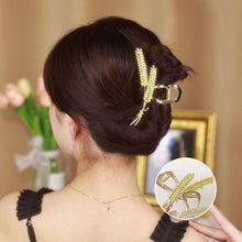 Laden Sie das Bild in den Galerie-Viewer, Metall-Haarspange in Form eines Weizenohrs