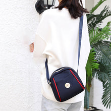 Laden Sie das Bild in den Galerie-Viewer, Shoulder small capacity shell bag